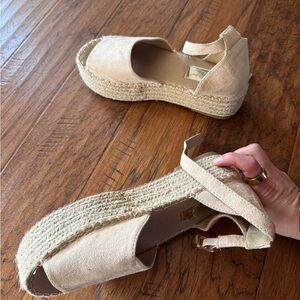 Women's Tan Wedges